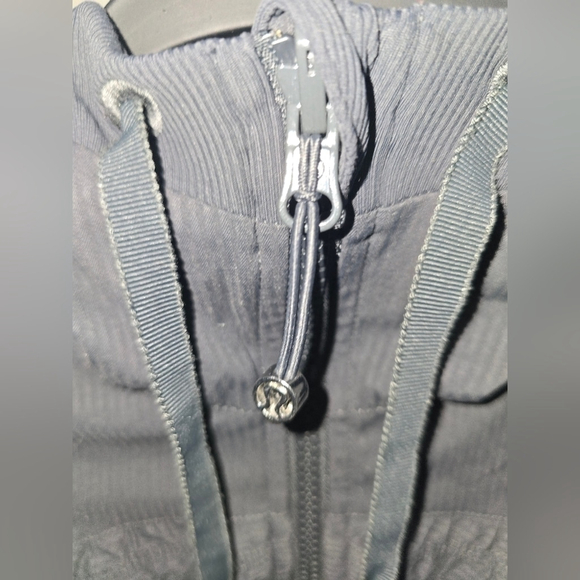 Lululemon Reversible Dance Studio Jacket, Size 6 - Picture 3 of 8